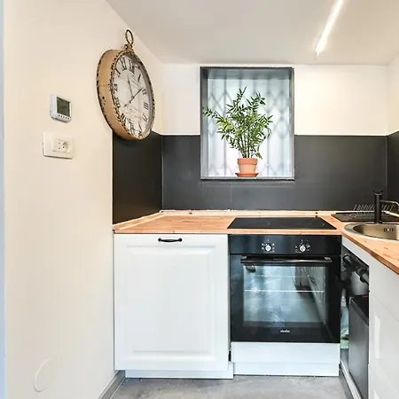 Apartma N'poznam Zupa